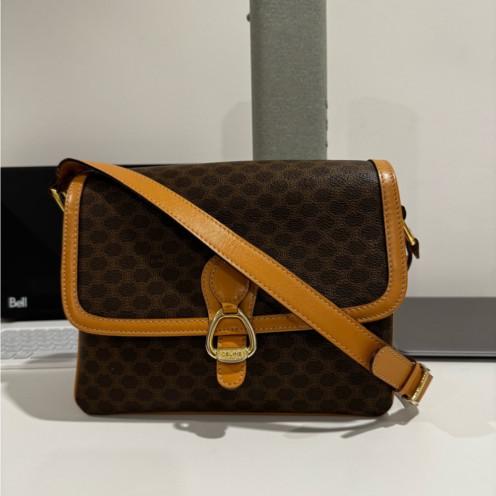 Crossbody bag